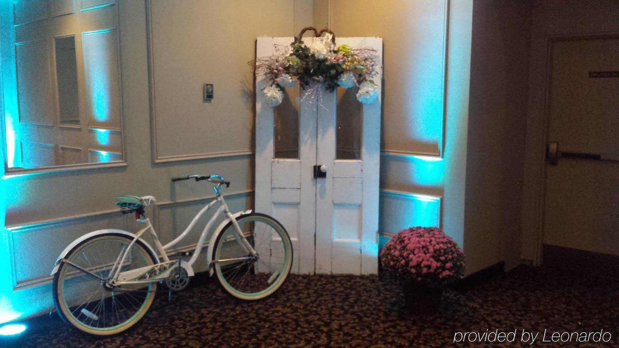 Quality Inn & Conference Centre Orillia Exteriér fotografie